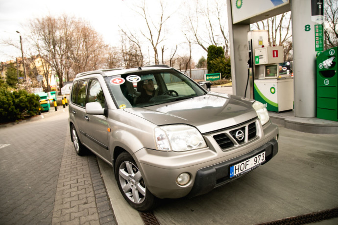 Lietuvos žurnalistų autoklubo surengta akcija  „Padovanok automobilį Ukrainai“