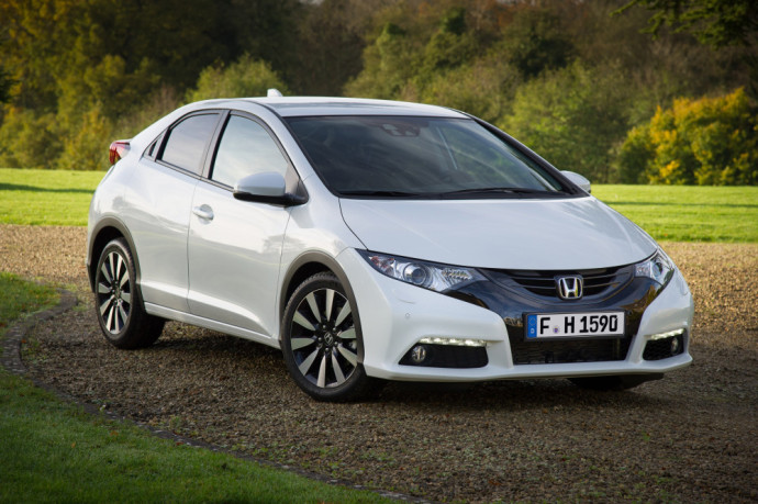 <a href='https://www.autobilis.lt/skelbimai/naudoti-automobiliai/honda' target='_blank' class='phrase'>Honda</a> Civic