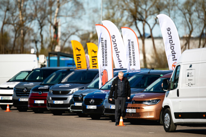 „Lietuvos komercinio automobilio 2022“ komisija dalinasi patarimu: „Jei norisi elektromobilių – nedarykite nieko drastiško“