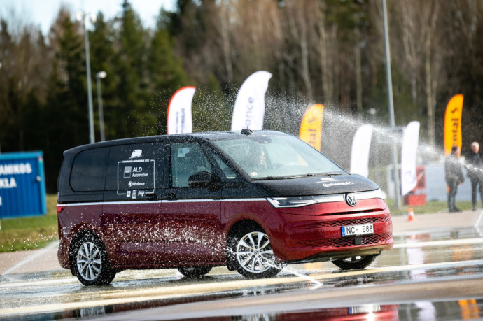 Patikrino komercinių automobilių galimybes: dydžiu lyg sunkvežimiai, bet valdomi lyg lengvieji