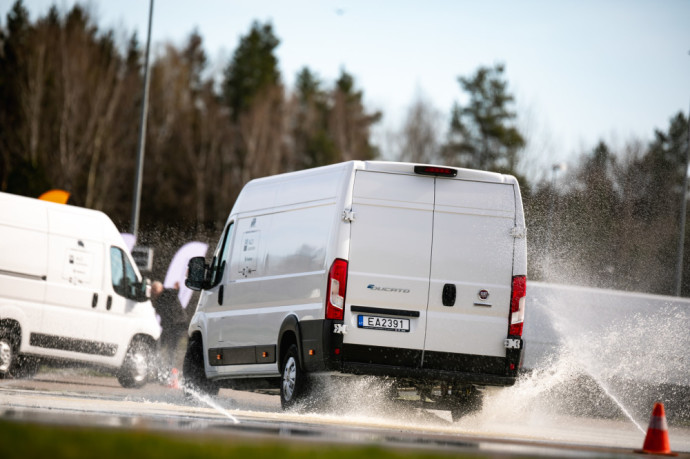 Patikrino komercinių automobilių galimybes: dydžiu lyg sunkvežimiai, bet valdomi lyg lengvieji