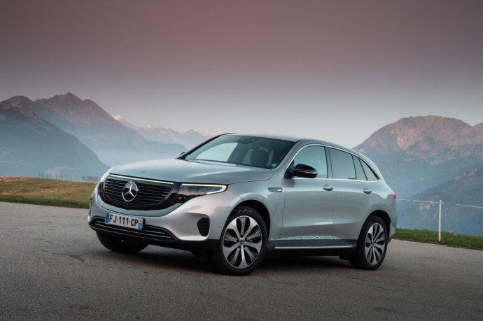 <a href='https://www.autobilis.lt/skelbimai/naudoti-automobiliai/mercedes-benz' target='_blank' class='phrase'>Mercedes-Benz</a> EQC 400 4MATIC