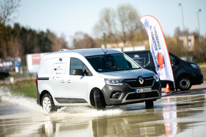 Patikrino komercinių automobilių galimybes: dydžiu lyg sunkvežimiai, bet valdomi lyg lengvieji