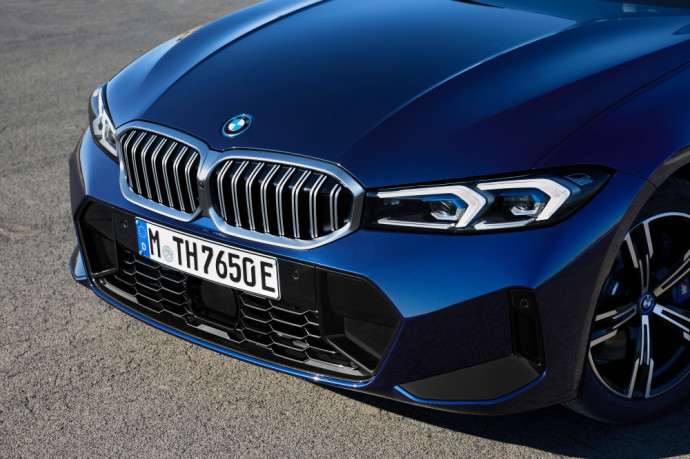 Atnaujinti „<a href='https://www.autobilis.lt/skelbimai/naudoti-automobiliai/bmw' target='_blank' class='phrase'>BMW</a> 3“ modeliai – turės net 7-ias iš tinklo įkraunamo hibrido versijas