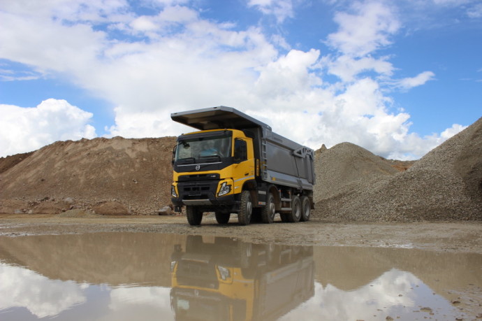 FMX savivartis yra tvirčiausias „Volvo Trucks“ sunkvežimis