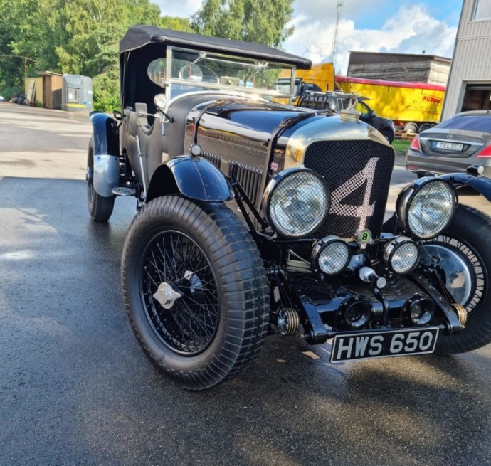 Bentley Speed 8