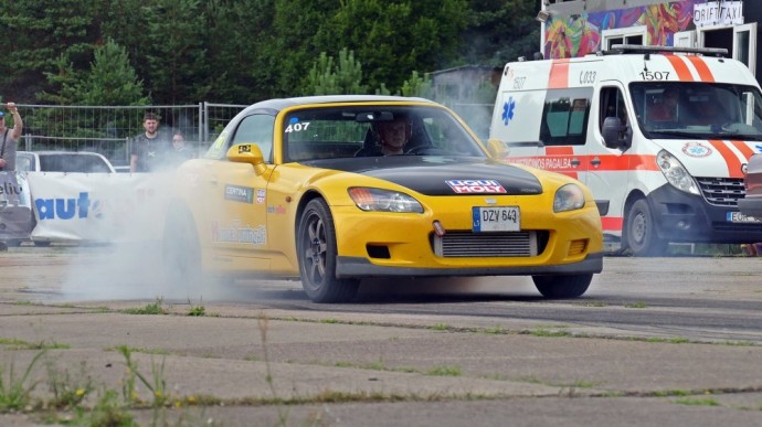 „Honda Tuning“ įkūrėjas papasakojo, kaip „bombas“ pavyksta nugalėti su nediduke „Honda“