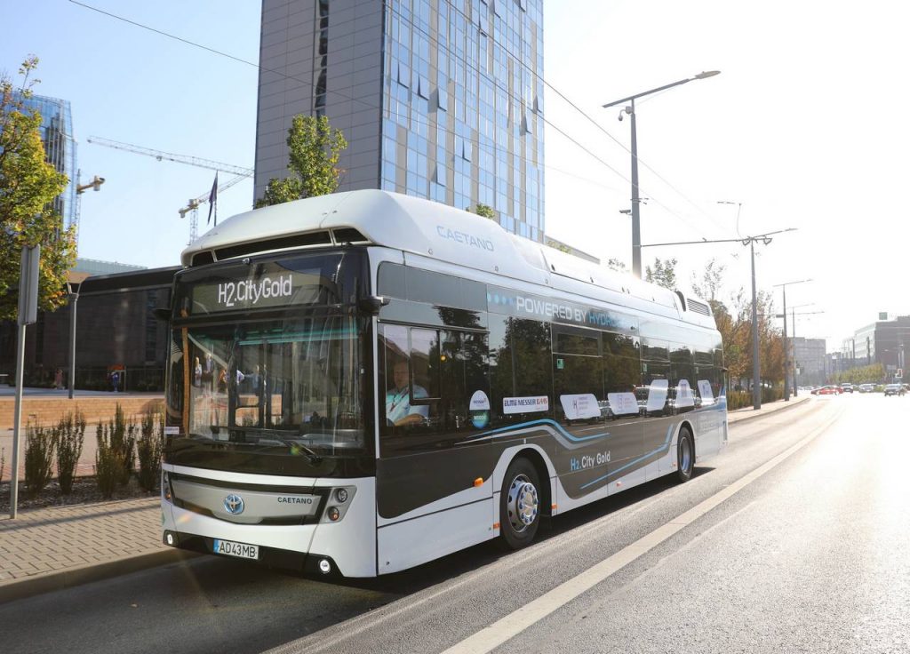 „Caetano H2 City Gold“ vandeniliu varomas autobusas