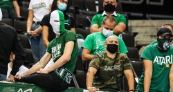 „Žalgirio“ sirgaliai iššlavė visus bilietus į rungtynes, kuriose dalyvauti negalės